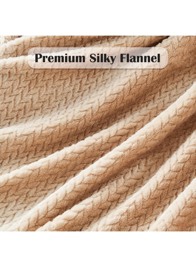 Ultra Soft Double Fleece Blanket 200x240 cm – Premium Double-Layer Warm Plush Throw for Bed, Sofa & Travel – Lightweight Cozy All-Season Comfort Blanket - Image 2
